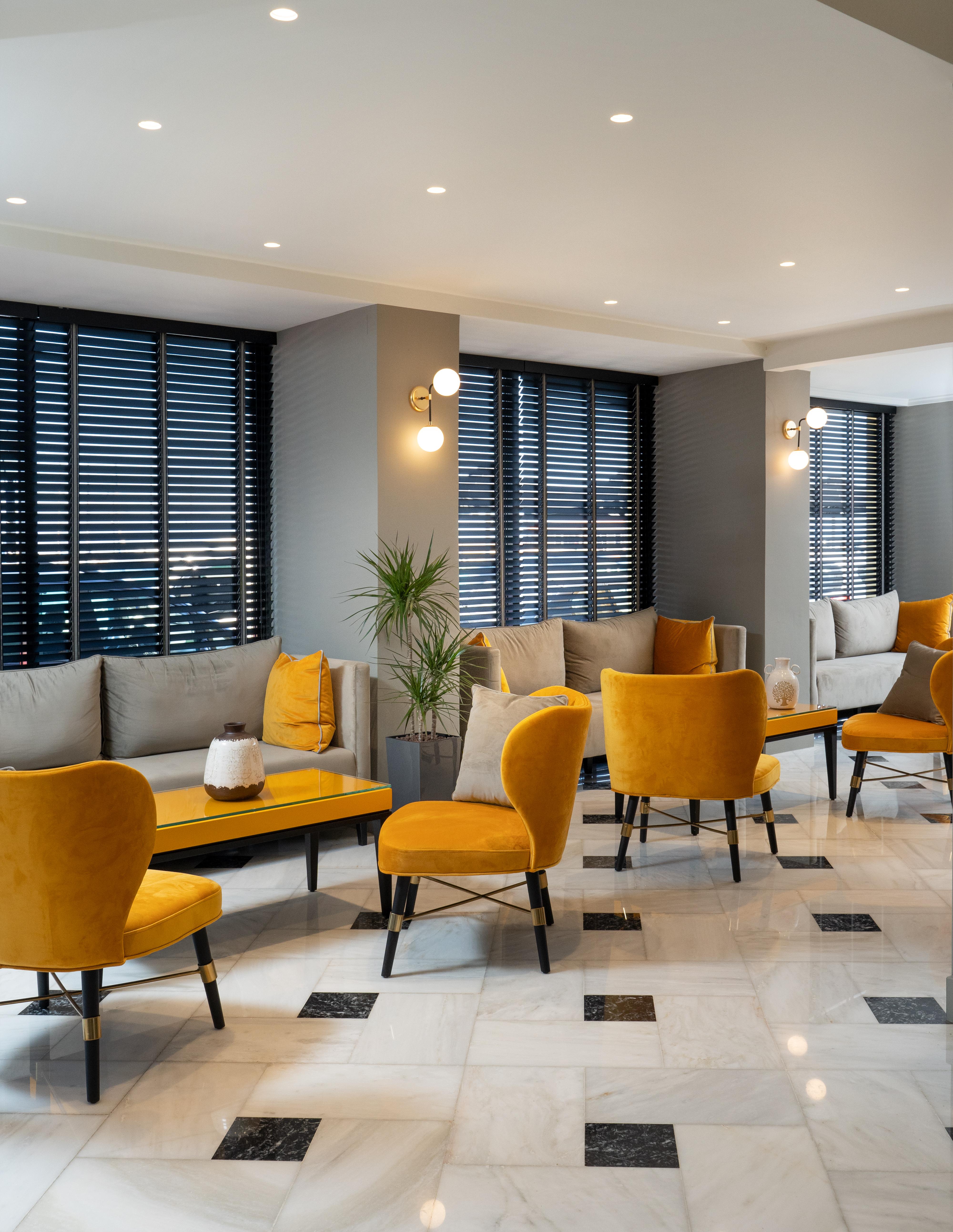 Pantheon City Hotel Gythio Bagian luar foto